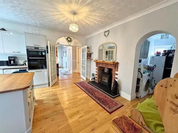 Kitchen/Dining Room