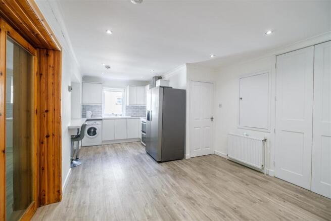 Pitcairn Crescent-27.jpg