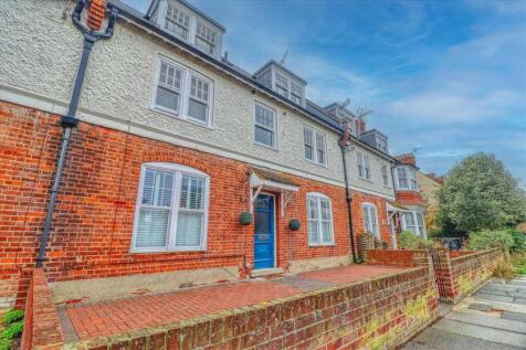Collingwood Court, Old road, Frinton