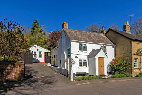 High Street, Croydon, Royston, Hertfordshire, SG8 0DR
