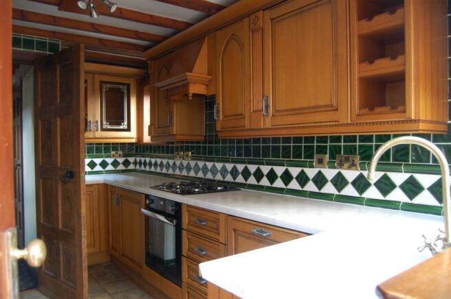 194 Nunts Lane Coventry House For Rent Kitchen 1.j