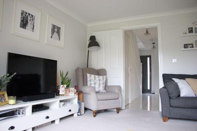 LOUNGE into HALL