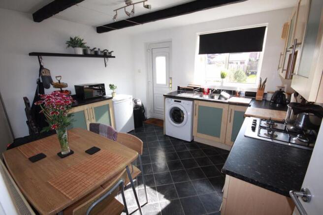 DINING KITCHEN (REAR)