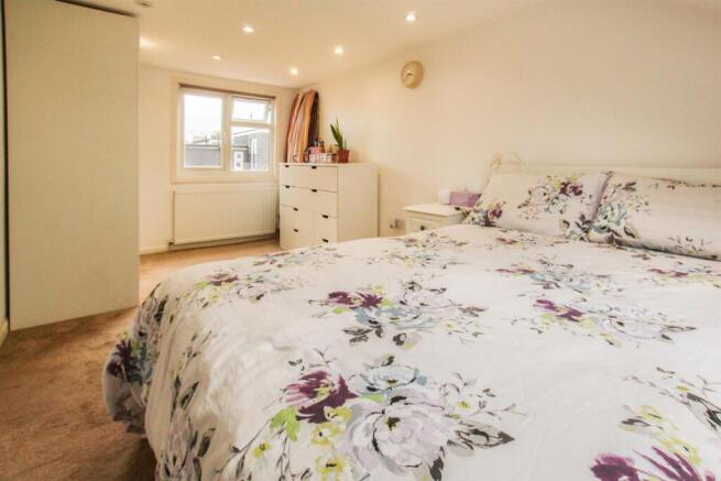 Bedroom 1.1.jpg