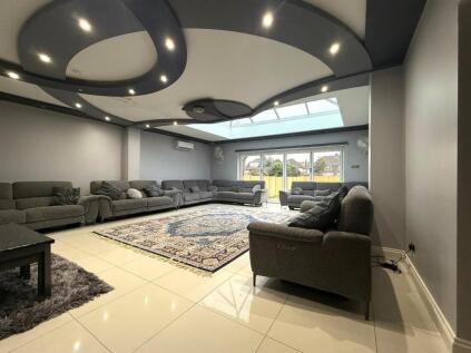 Old Bedford Road, Luton