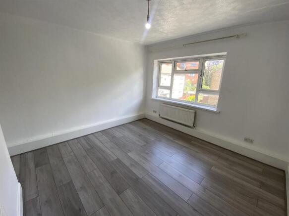 Bedroom 2.JPG