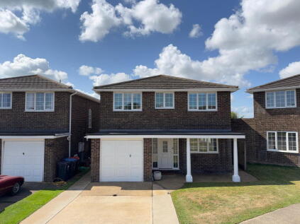 Walmer Gardens, Ramsgate, CT12 5JX