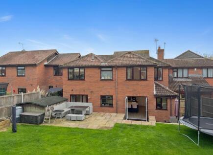 Singleton Close, Minster, Ramsgate, CT12 4AT