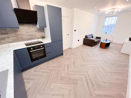 Scrubs Lane, Top Floor Flat, Kensal Green, London, NW10 6AA