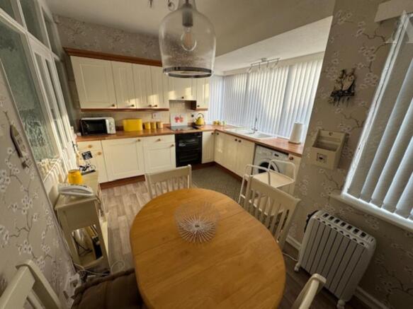 61 Asquith Road kitchen