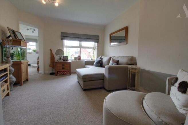 Flat 31 Tudor Coppice lounge