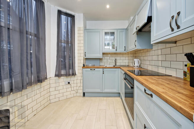 12 ellenborough rd-1371