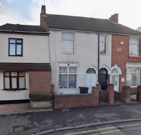 Fully Furninshed 3-bedroom property To Let - Bils