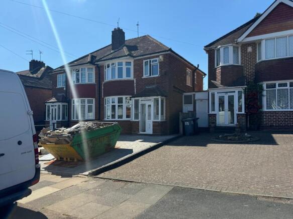 3-Bedroom semi-detached House To Let  Quinton B32