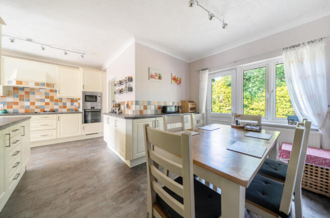 1325016-7-687533e...