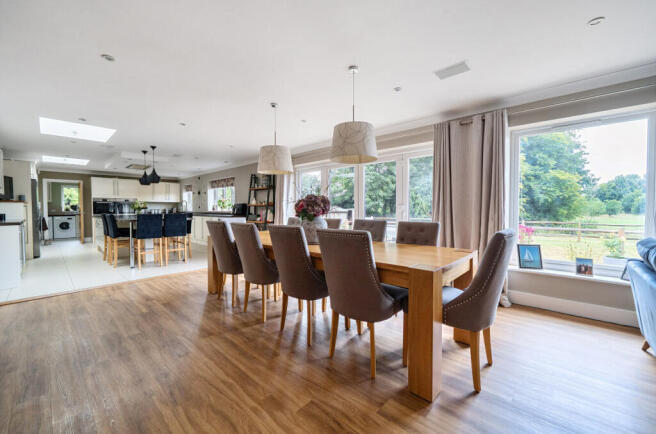 1327992-32-688228...