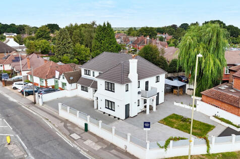 Minley Road, Farnborough, Hampshire, GU14
