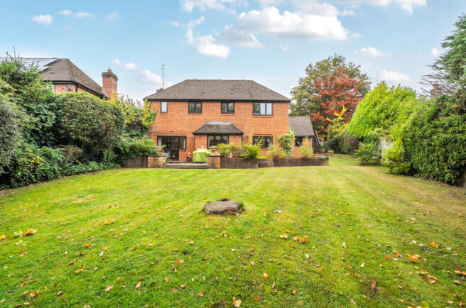 1364930-37-68ef6b...