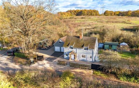 Crown Lane, Newnham, Hook, Hampshire, RG27