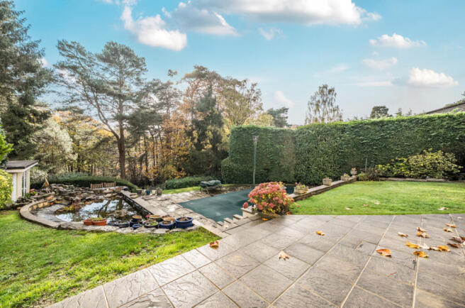 1375149-7-690debc...