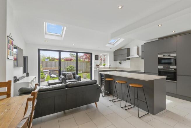 Living & Dining Kitchen