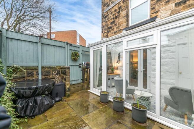 Conservatory & Courtyard