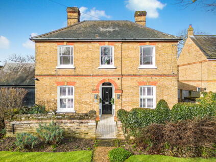 Mulberry Green, Old Harlow, CM17