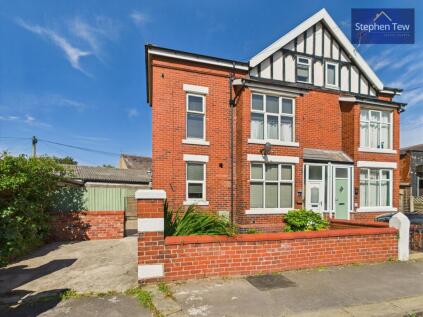 Kirkdale Avenue, Lytham St. Annes, FY8