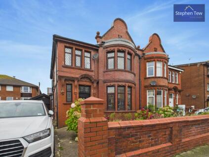 Raikes Parade, Blackpool, FY1