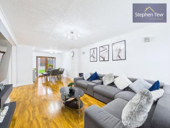 Through Lounge / Dining Area