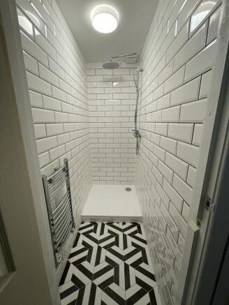 58AR - Shower.jpeg