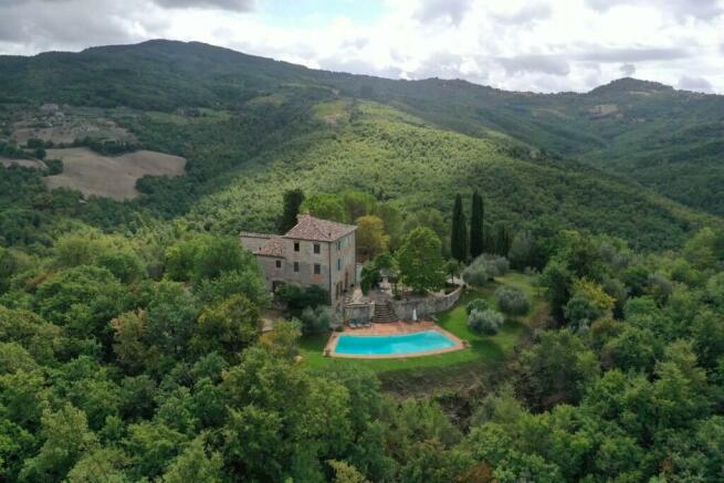 4 bedroom farm house for sale in Umbertide, Perugia, Umbria, Italy
