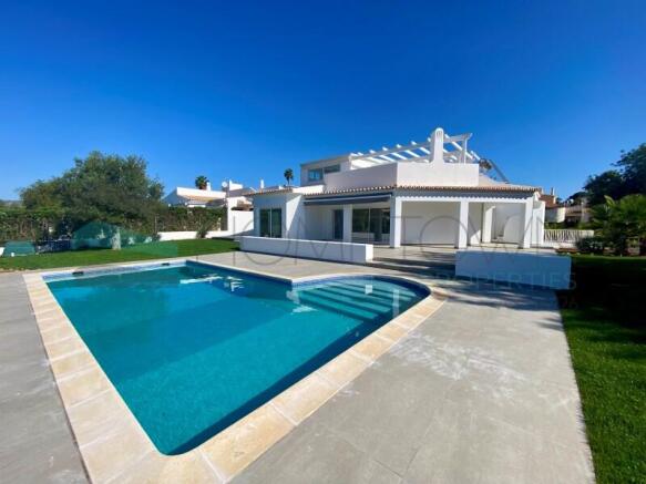 Villa - Vilamoura - Sale - Hometown Properties - Algarve