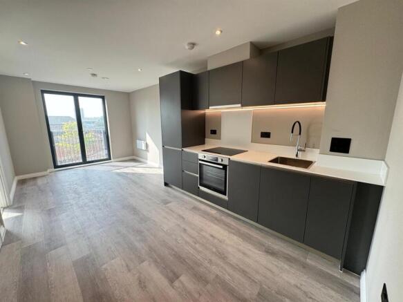 WhatsApp Image 2025-08-13 at 09.41.48_98d03583.jpg