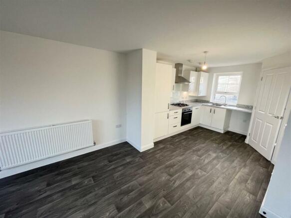 3. Open plan kicthen.jpg