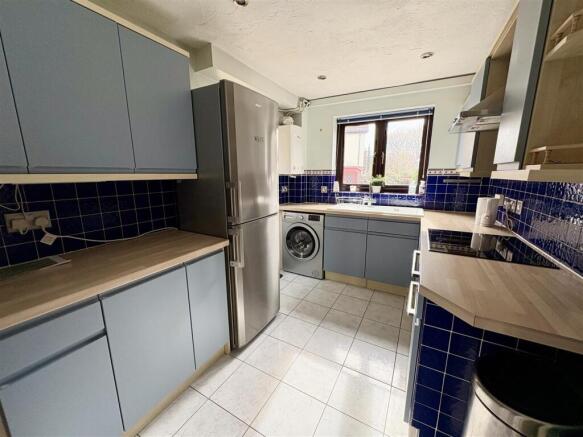 2. kitchen.jpg