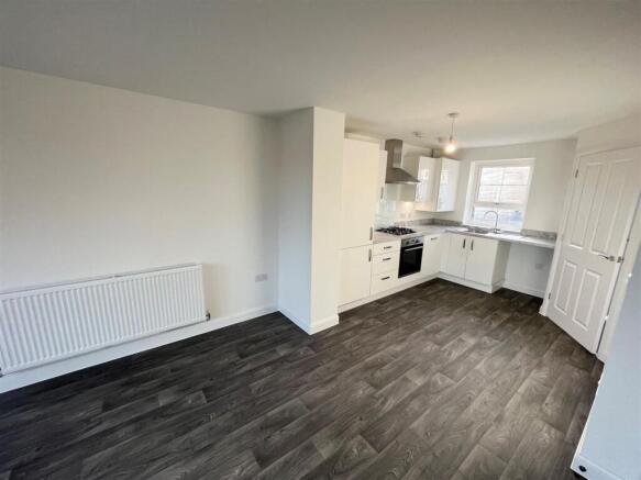 3. Open plan kicthen.jpg