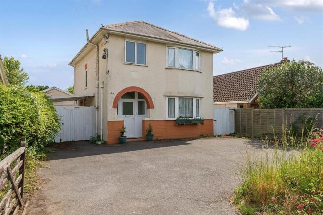 1. 1299435-12-6839d0ccdb538-ARW-1.jpg