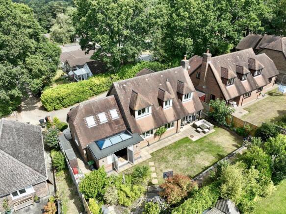 dji_fly_20250725_114624_337_1753439801889_photo.jp