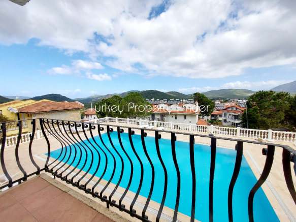 Lounge Balcony