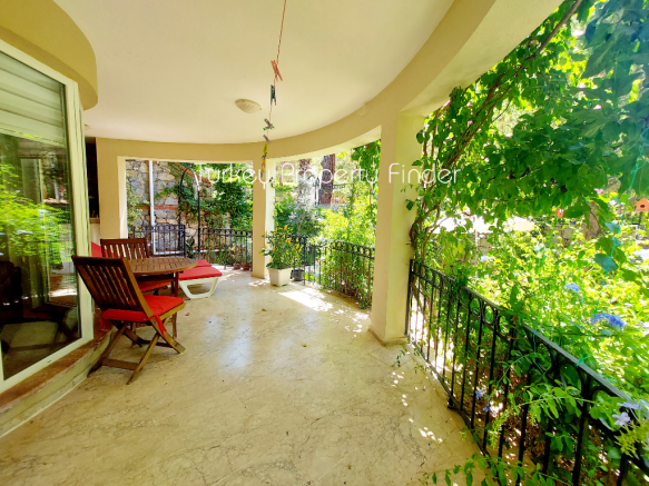 Wraparound Balcony