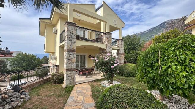 Gardens/Terrace