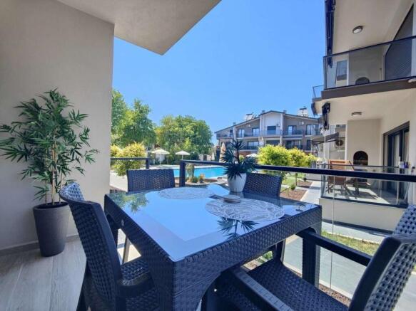 Lounge Balcony