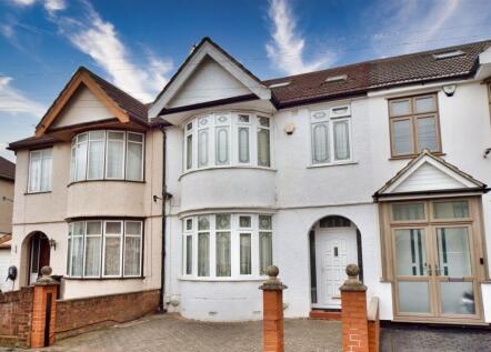 Meadway, Ilford, London, IG3