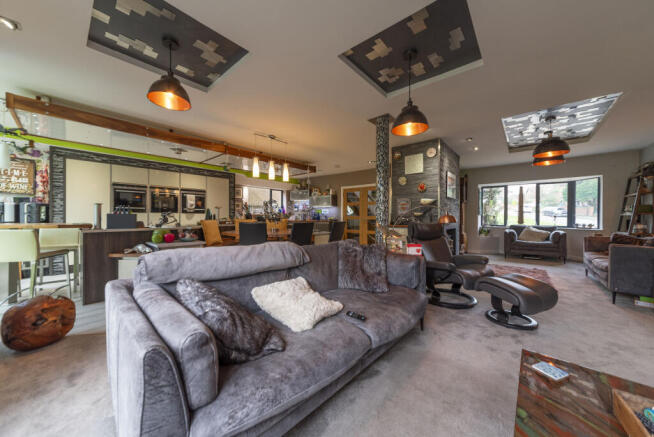 4_oakwell_crescent-21