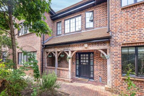 Chandos Way, London, NW11