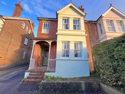 Hailsham Road, Heathfield TN21 8AF