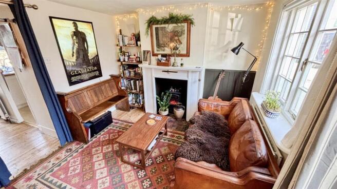 6-Living room.jpg