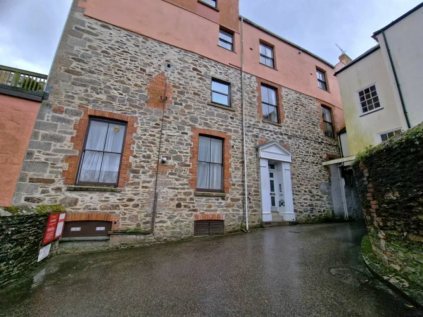 Falmouth - 2 bedroom flat for sale