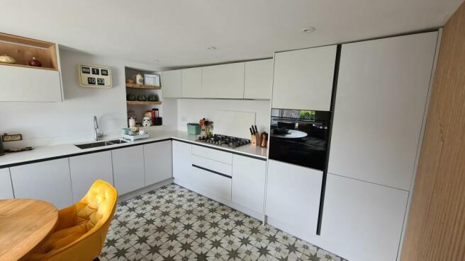 KITCHEN DINING ROOM